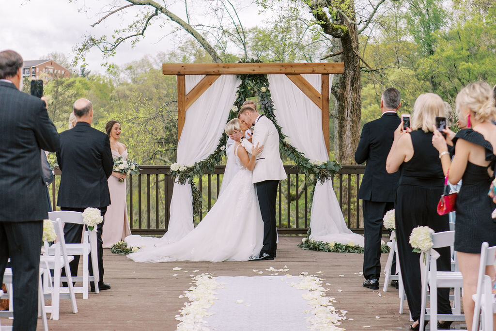 Ivy Hall Outdoor Wedding Ceremony  Photo - Nicole Flores Photography